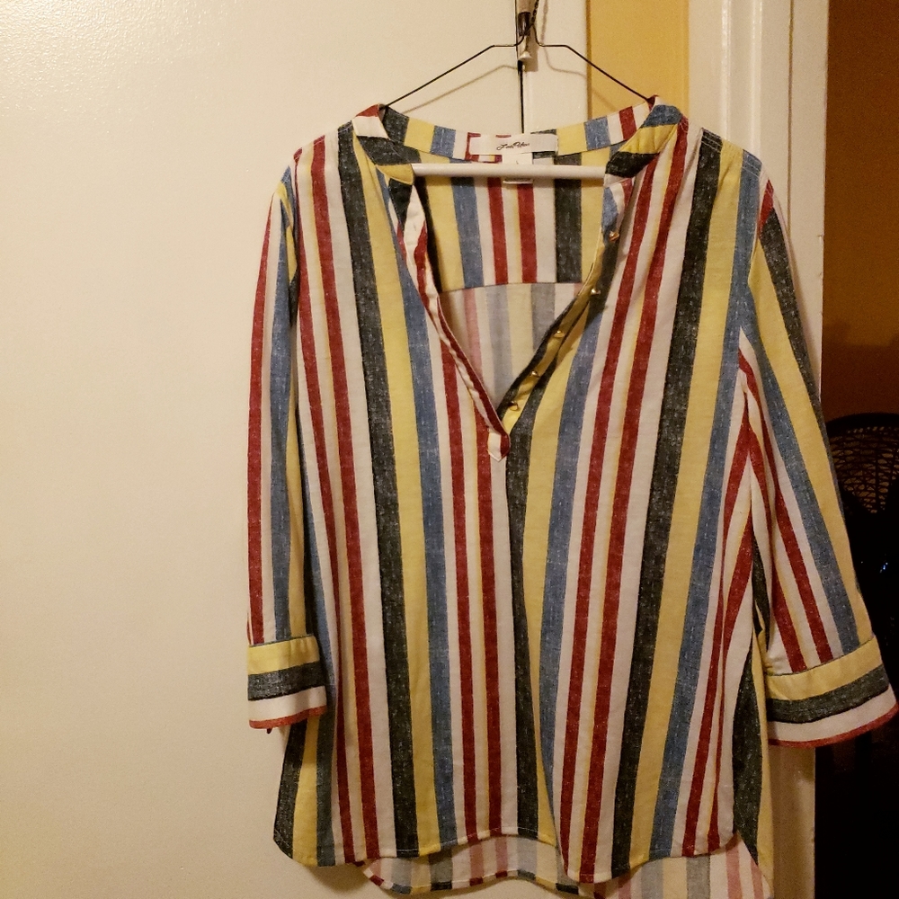 Woman's shirt Size Large